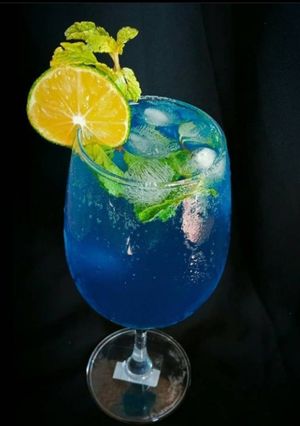 A picture of Blue lagoon mocktail.