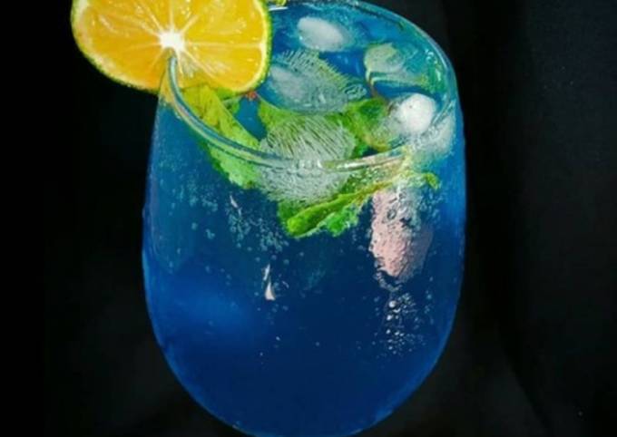 Blue Lagoon Mocktail Recipe By Sneha Patel - Cookpad