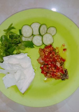 Foto resep 15.Ayam geprek sambal matah