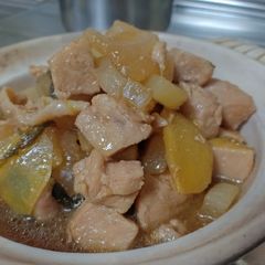 A picture of Chicken and Daikon Nimono.