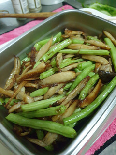 🍄杏包菇乾煎四季豆🍄 的食譜成品照片