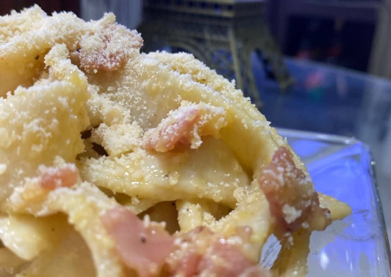 Tagliatelle alla carbonara (Tallarines a la carbonara)