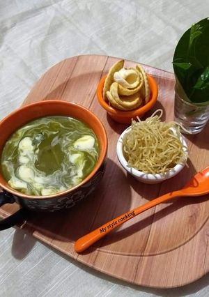 A picture of Malabar spinach soup.