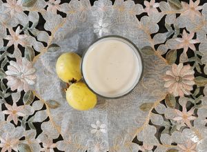Una foto de Agua de guayaba cremosa