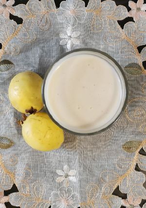 Una foto de Agua de guayaba cremosa