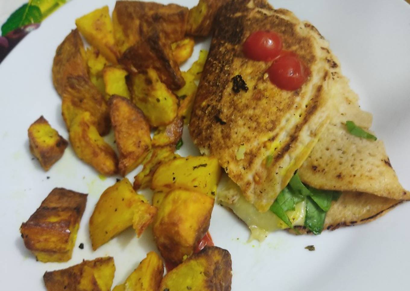 Crepe de avena, salado con queso muzarella, lechuga y tomate