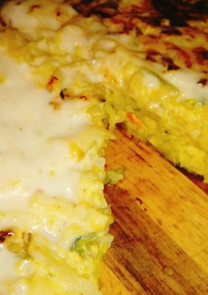 Una foto de Tortilla de papa y zapallitos rallados, sin aceite y light!