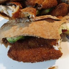 A picture of Fish in a Pita.