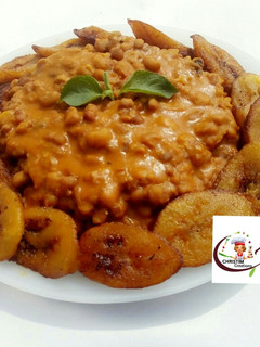 A picture of Honey beans with FRIED PLANTAIN.