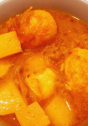 A picture of Deemer Dalna(Bengali Egg Curry).