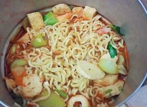 Foto resep 6. Sukiyaki Mie Ayam Geprek + Resep Saus Sukiyaki Halal