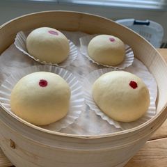 A picture of Vegan Steam Buns.