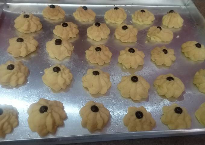 Kue semprit simpel dan anti gagal (hanya 4 bahan)