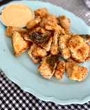 Bacalao empanado en airfryer con mayonesa de pimentón