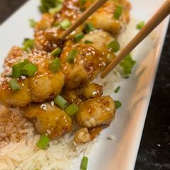 A picture of Crispy air fryer sesame chicken.