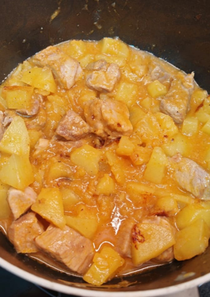 Una foto de Guiso de tacos de cerdo con patatas