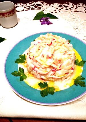 Foto principal de Ensalada de rabanitos rosas con manzana y yogur 0%