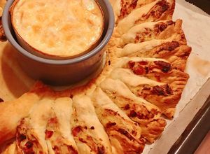 Hình của món Món Pháp - Bánh Tart Xoắn Nhân Khoai Tây & Phô Mai Mon d’Or Nướng.