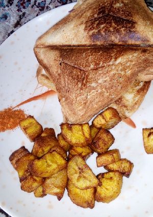 A picture of Toast bread/fried plantain.