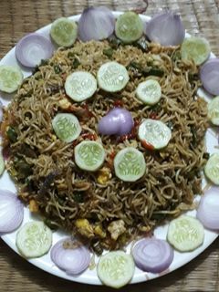 এগ চাউমিন (egg chow mein recipe in Bengali) রেসিপির প্রধান ছবি