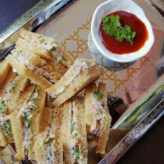 A picture of Hung Curd Sandwiches.