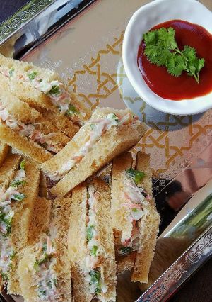 A picture of Hung Curd Sandwiches.
