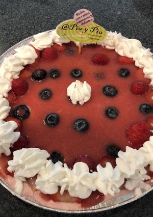 Una foto de Cheesecake de frutos rojos con base de avena❤️❤️❤️❤️❤️