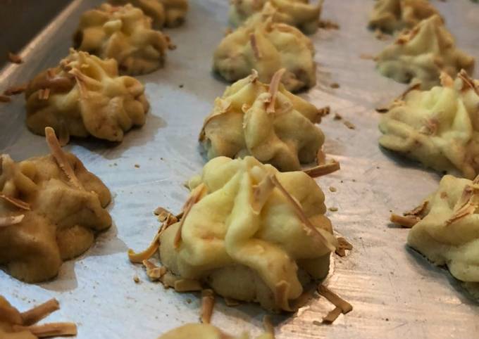 Bagaimana Membuat Kue Sagu (less sweet) yang Menggugah Selera