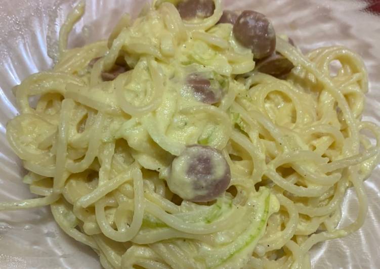 Resep Spaghetty carbonara topping keju melted craft and sosis charm, Menggugah Selera