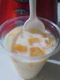 Gelatina blanca con frutas