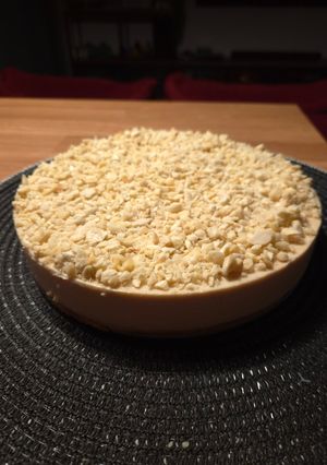 Una foto de Tarta de turrón blando con TM