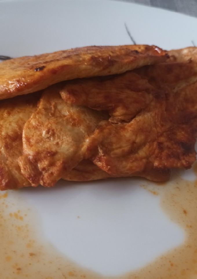 Una foto de Pechugas de pollo marinadas con pimentón
