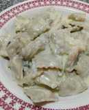Ravioles de pollo y verdura en salsa cuatro quesos de Bigote Cocina