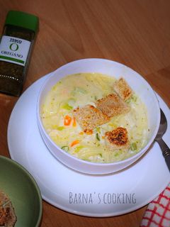 চিকেন স্প্যাগেটি স্যুপ (Chicken spaghetti soup recipe in Bengali) রেসিপির প্রধান ছবি