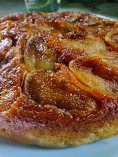 Una foto de Torta de manzana invertida