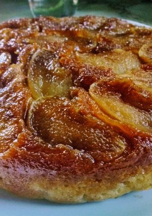 Una foto de Torta de manzana invertida