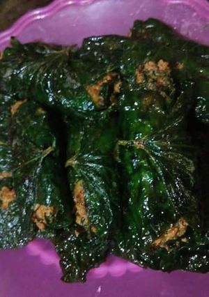 Hình của món Đậu phụ quấn lá lốt.