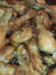 Una foto de Pollo al ajillo