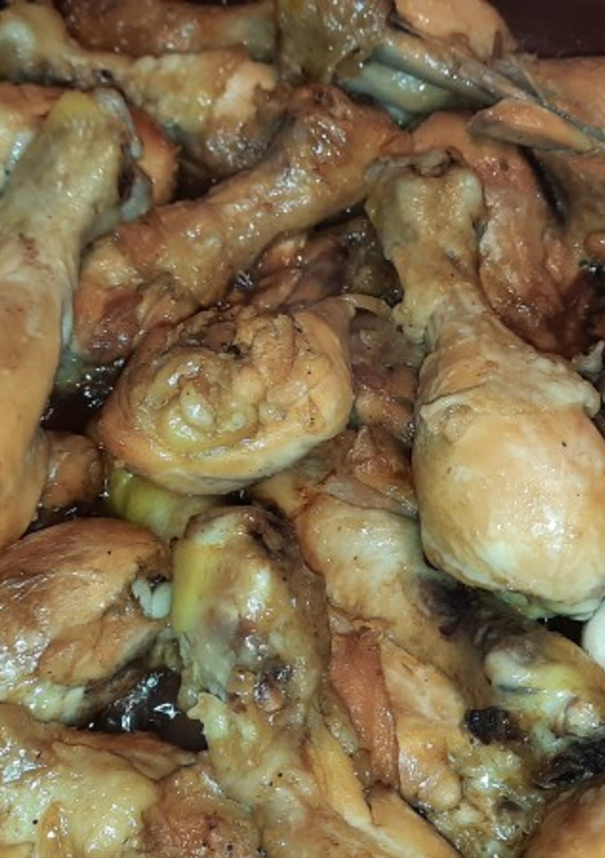 Una foto de Pollo al ajillo