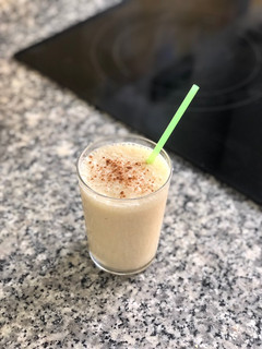 Una foto de Batido (smoothie) de plátano y piña🍌🍍