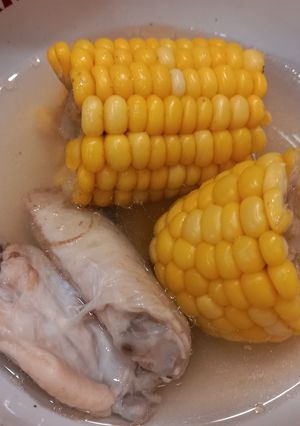 雞翅玉米湯 的食譜成品照片