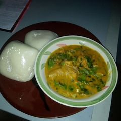 A picture of Fufu with Oha soup.