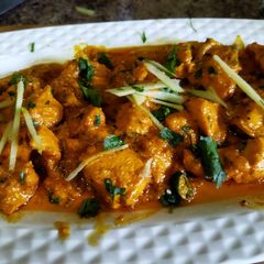 A picture of Yogurt based chicken karahi.