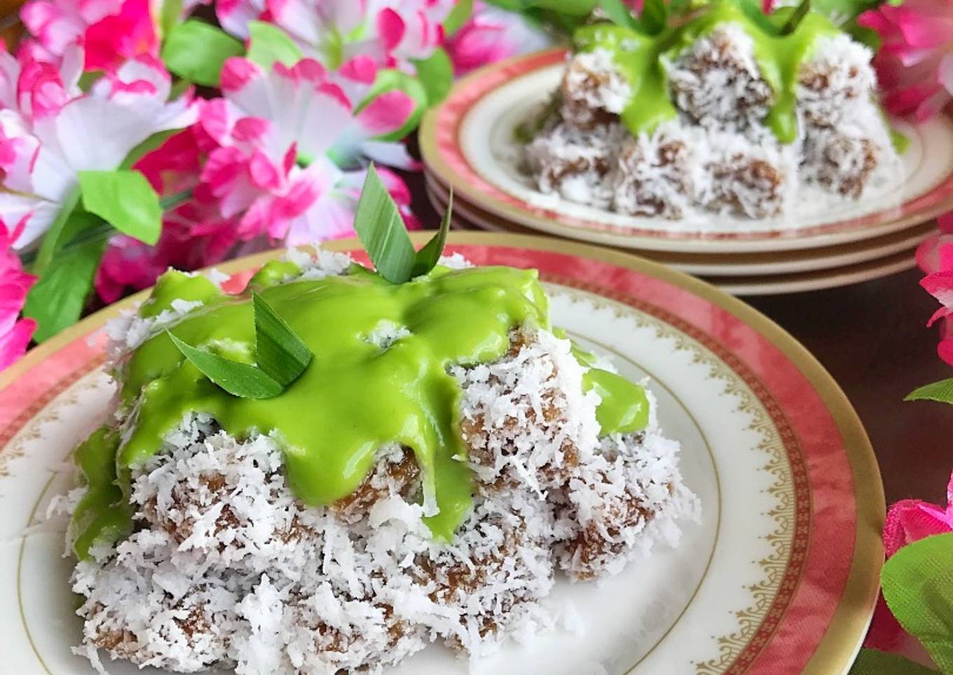 Kue Keranjang Saus Pandan