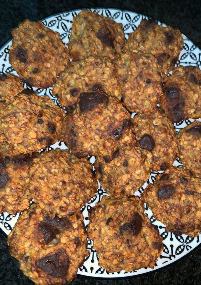 Una foto de Galletas de avena, plátano y chocolate🍫🍫