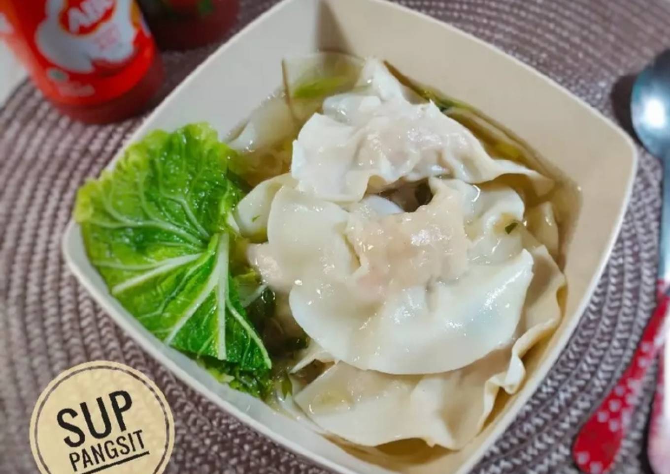 35. Sup Pangsit