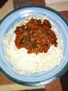 A picture of Spaghetti wit stew.