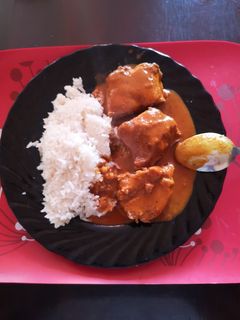 Una foto de Costillas de cerdo en chile guajillo