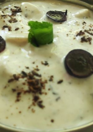A picture of Mixed fruit Raita 😋.