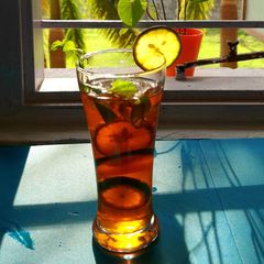 A picture of Basil Lemon Green Iced Tea.
